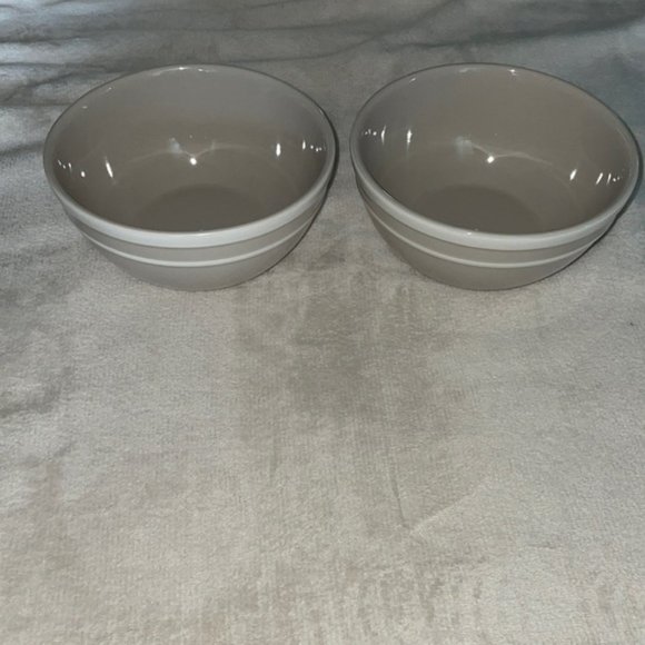 Kate Spade Scultped Stripe Bowls - Picture 1 of 4